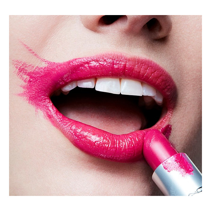 AMPLIFIED LIPSTICK GIRL ABOUT TOWN 3 GR